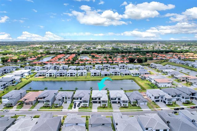 8553 Shoreacres St, Boca Raton, FL 33434