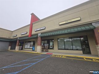 1 Remsen Place, Ridgefield, NJ 07657