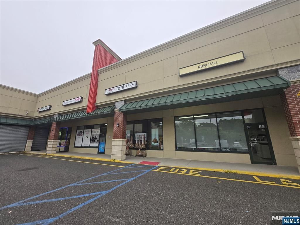 1 Remsen Place, Ridgefield, NJ 07657