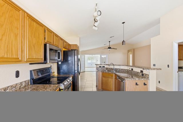 8431 W Wethersfield Road, Peoria, AZ 85381