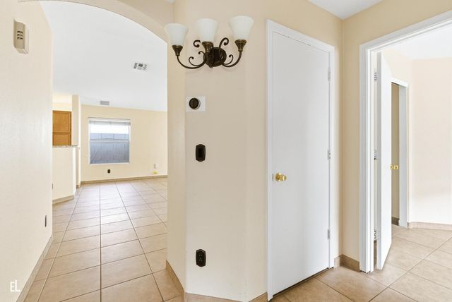 8431 W Wethersfield Road, Peoria, AZ 85381