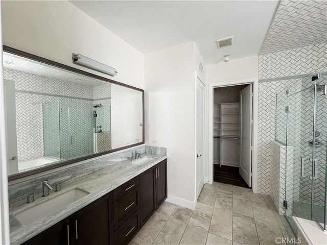 12705 W Bluff Creek Drive 2, Playa Vista, CA 90094
