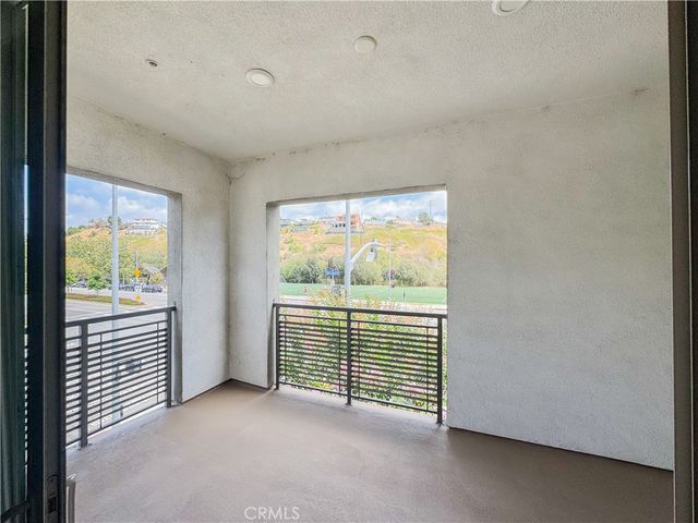 12705 W Bluff Creek Drive 2, Playa Vista, CA 90094