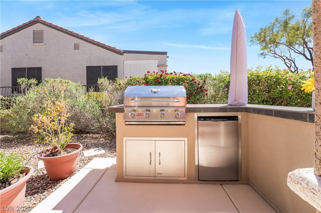 2893 Foxtail Creek Avenue, Henderson, NV 89052