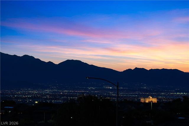 2893 Foxtail Creek Avenue, Henderson, NV 89052