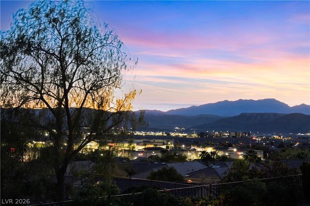 2893 Foxtail Creek Avenue, Henderson, NV 89052