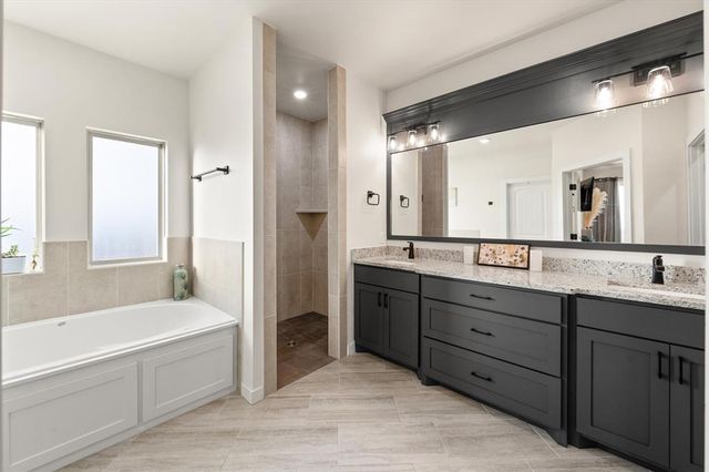 1361 Pineridge Circle, Piedmont, OK 73078