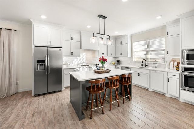 1361 Pineridge Circle, Piedmont, OK 73078