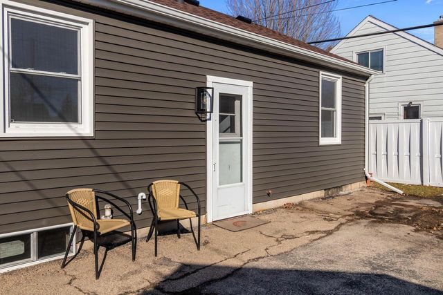 648 ROOSEVELT STREET, Neenah, WI 54956