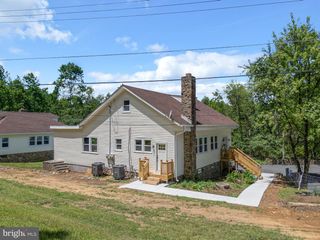 75 DREAMLAND PARK DR #FRONT, Fleetwood, PA 19522