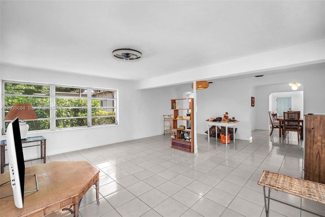 2420 SW 21st Ave, Miami, FL 33145