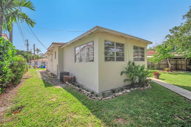2420 SW 21st Ave, Miami, FL 33145