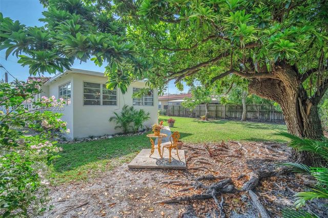 2420 SW 21st Ave, Miami, FL 33145