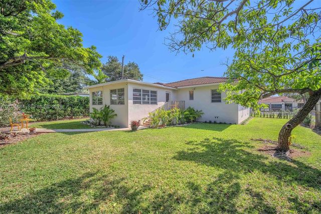 2420 SW 21st Ave, Miami, FL 33145