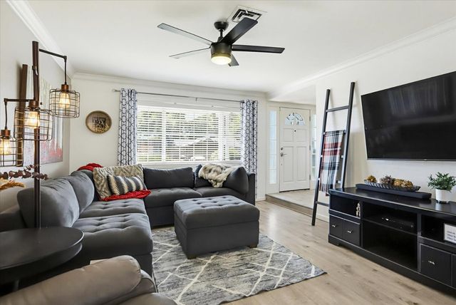 5204 Chicago Ave, Fair Oaks, CA 95628