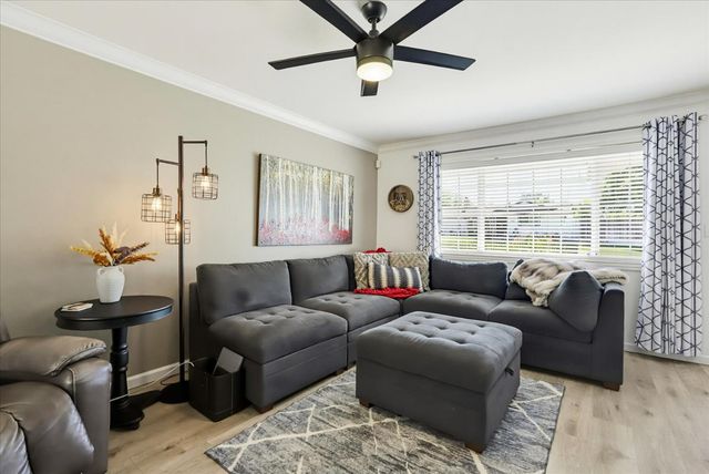 5204 Chicago Ave, Fair Oaks, CA 95628