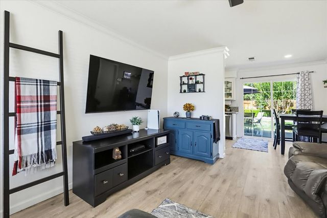5204 Chicago Ave, Fair Oaks, CA 95628