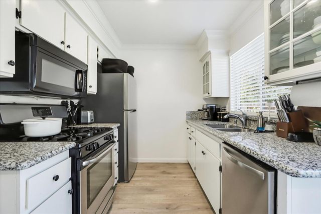 5204 Chicago Ave, Fair Oaks, CA 95628