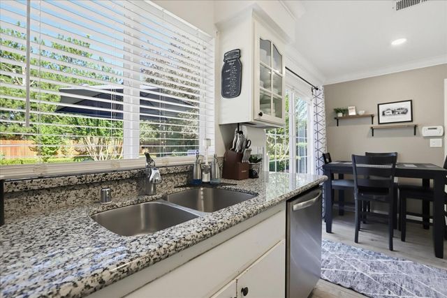 5204 Chicago Ave, Fair Oaks, CA 95628