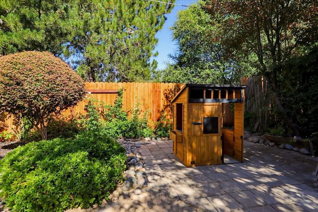 5204 Chicago Ave, Fair Oaks, CA 95628