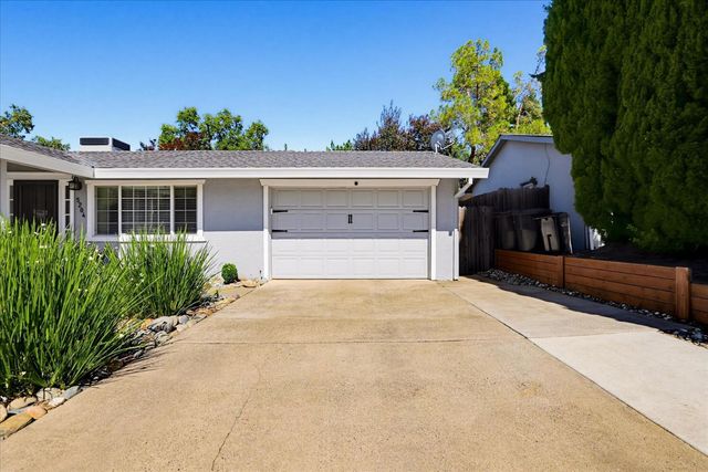 5204 Chicago Ave, Fair Oaks, CA 95628
