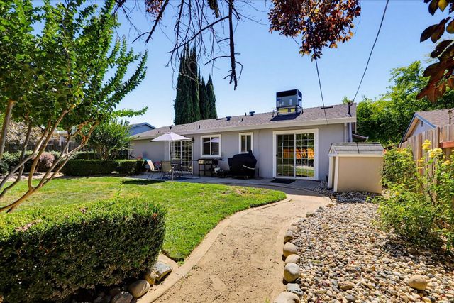 5204 Chicago Ave, Fair Oaks, CA 95628