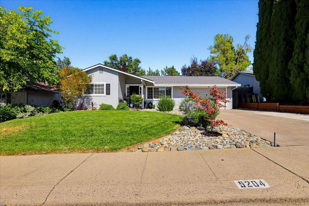 5204 Chicago Ave, Fair Oaks, CA 95628