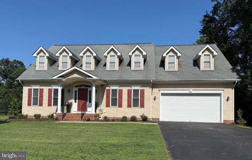 19 NOEL DR, Fredericksburg, VA 22408