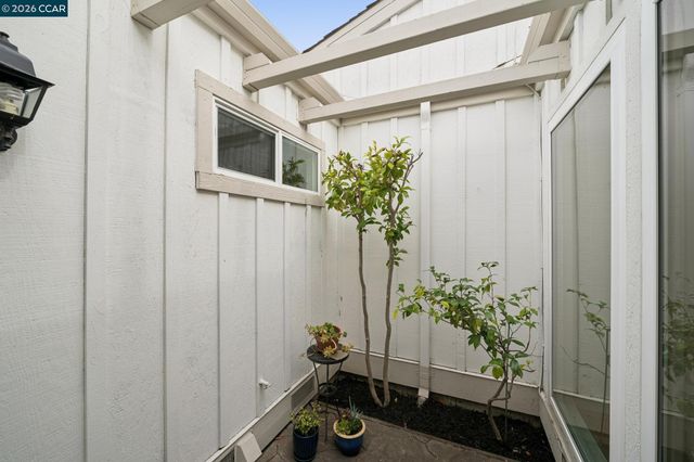 511 Rolling Hills Ln, Danville, CA 94526