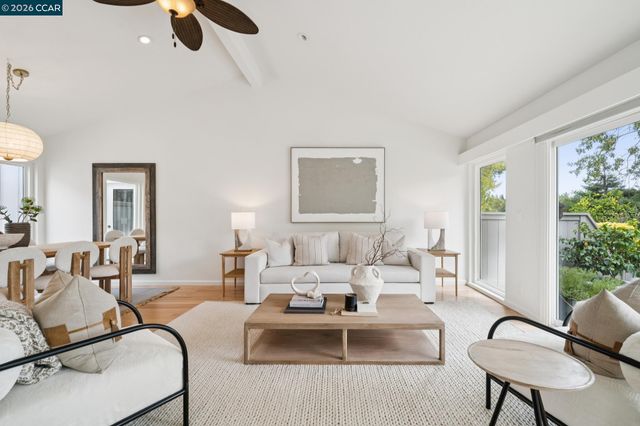 511 Rolling Hills Ln, Danville, CA 94526
