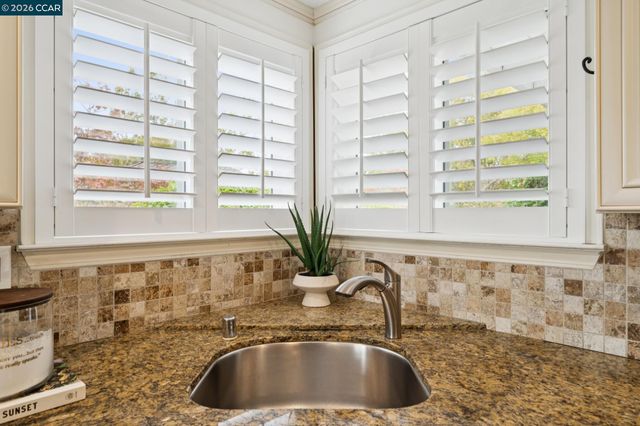 511 Rolling Hills Ln, Danville, CA 94526