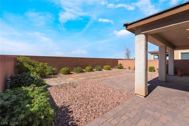 8318 Timberline Grove Avenue, Las Vegas, NV 89113