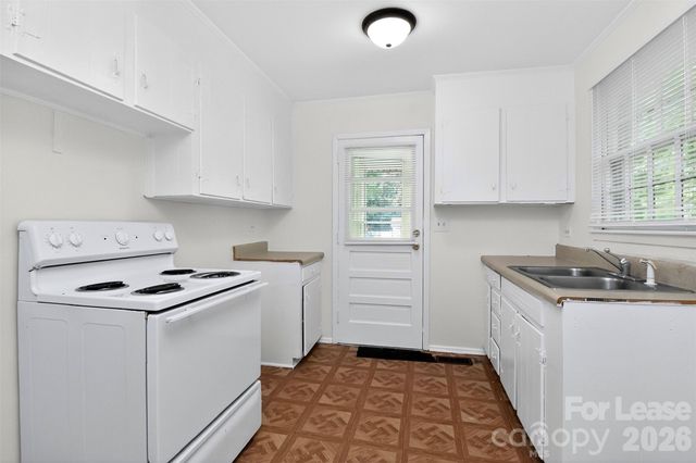 1813 Lasalle Street, Charlotte, NC 28216
