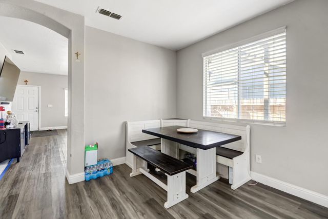 8427 Serio Way, Elk Grove, CA 98758