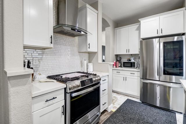 8427 Serio Way, Elk Grove, CA 98758