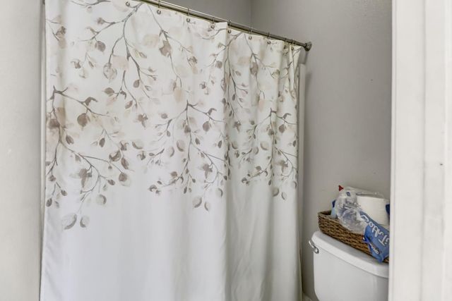 8427 Serio Way, Elk Grove, CA 98758