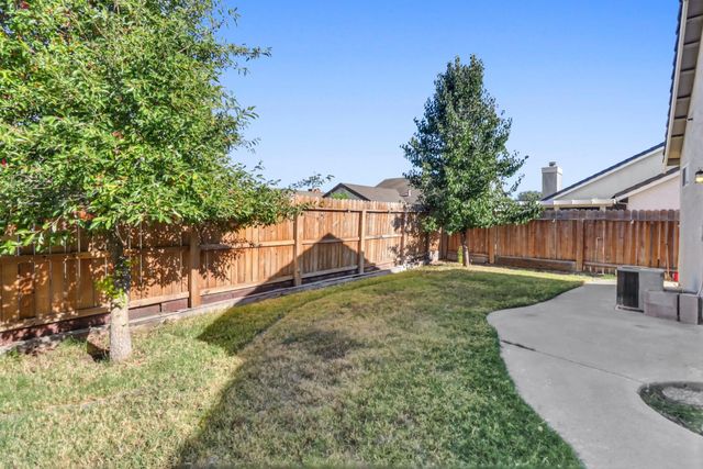 8427 Serio Way, Elk Grove, CA 98758