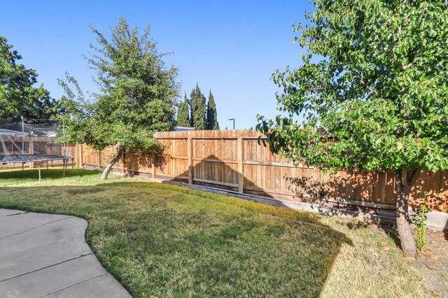 8427 Serio Way, Elk Grove, CA 98758