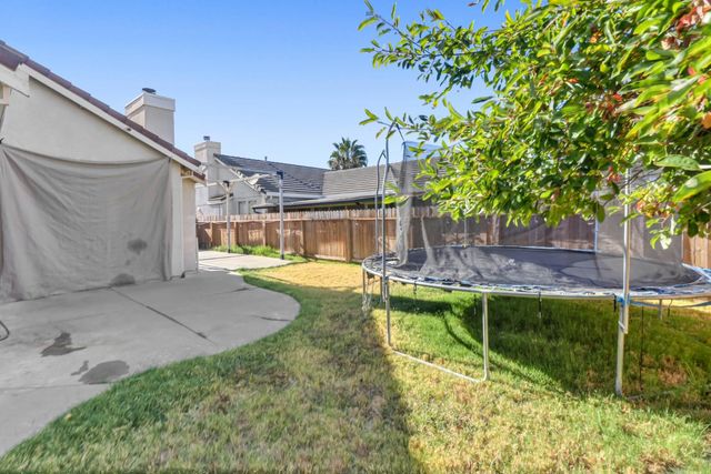 8427 Serio Way, Elk Grove, CA 98758