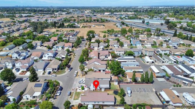8427 Serio Way, Elk Grove, CA 98758