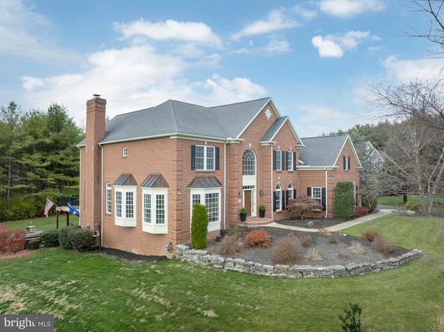 125 HOLLY RIDGE DR, State College, PA 16801