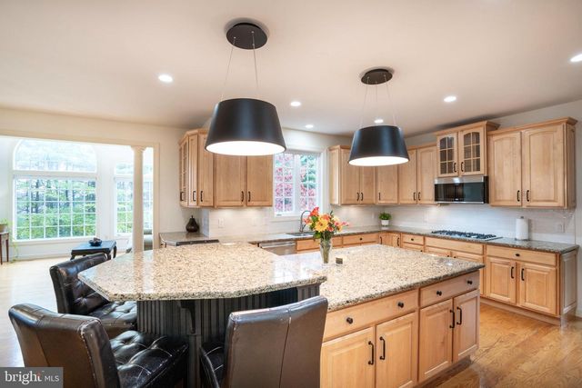 125 HOLLY RIDGE DR, State College, PA 16801