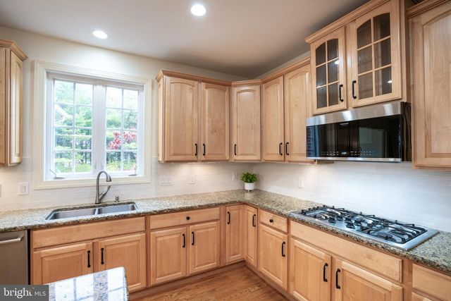 125 HOLLY RIDGE DR, State College, PA 16801