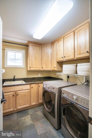 125 HOLLY RIDGE DR, State College, PA 16801