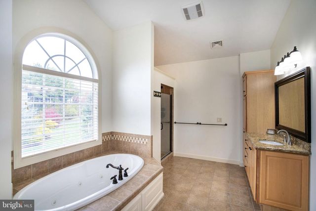 125 HOLLY RIDGE DR, State College, PA 16801