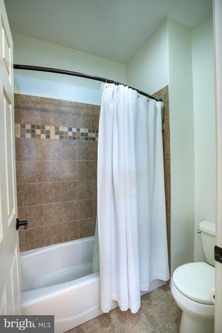 125 HOLLY RIDGE DR, State College, PA 16801