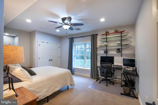 125 HOLLY RIDGE DR, State College, PA 16801