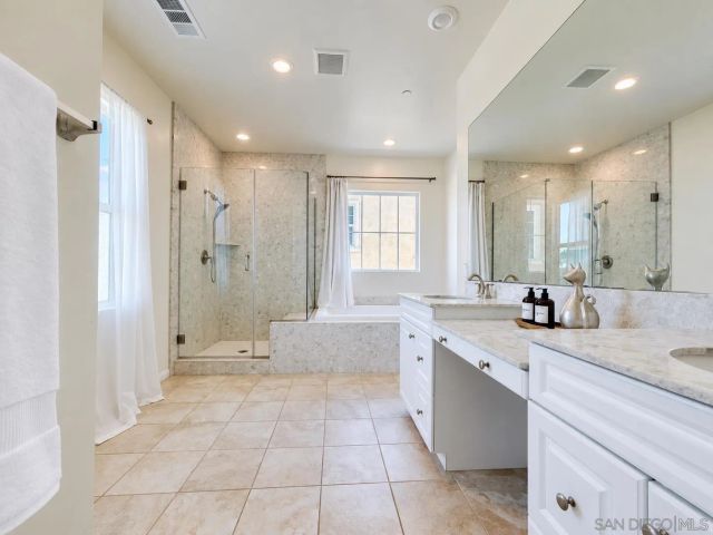 12749 Via Las Lenas, San Diego, CA 92129