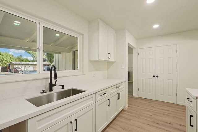 2306 W Swain Rd, Stockton, CA 95207