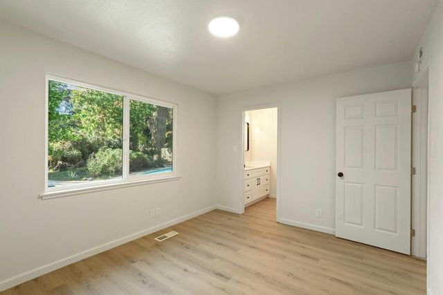 2306 W Swain Rd, Stockton, CA 95207